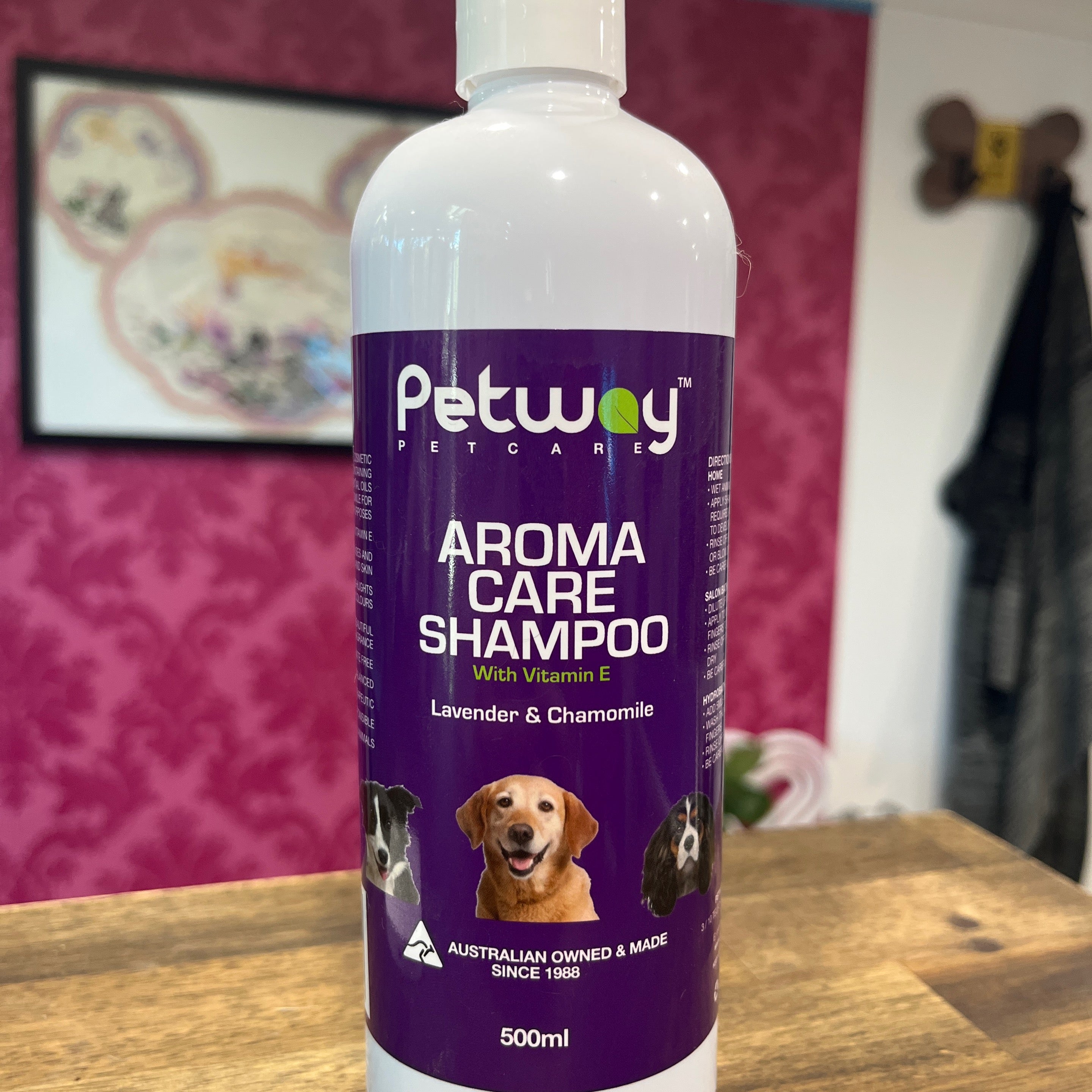 Poochie Playhouse & Pampering